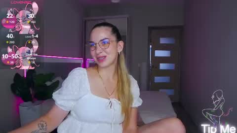alexandracandy online show from June 24, 2026, 2:27 pm
