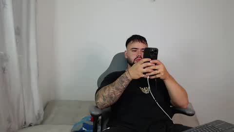 Snapshot of alexandro_king chatting on October 23, 2025, 2:22 am ALEX online show from October 23, 2025, 2:22 am