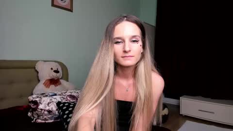 Snapshot of alexasweetblonde chatting on March 5, 2025, 3:18 am Alexa online show from March 5, 2025, 3:18 am