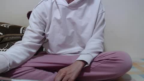 Snapshot of alexdelarge323 chatting on April 2, 2026, 12:36 pm Alex online show from April 2, 2026, 12:36 pm