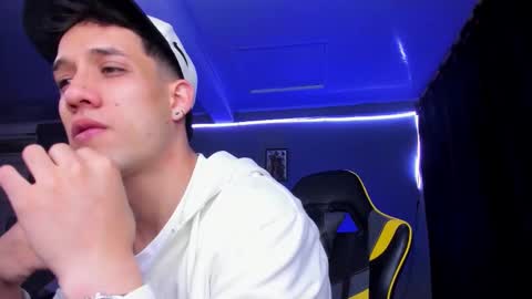 alexgiraldo__ online show from November 6, 2025, 12:06 pm