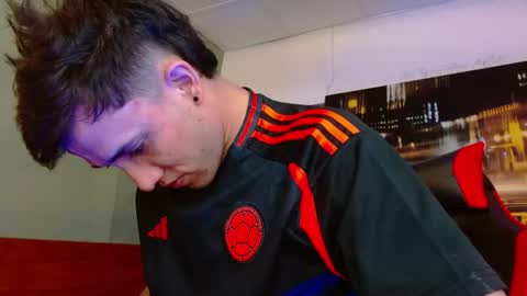 alexgiraldo__ online show from June 18, 2026, 2:54 pm