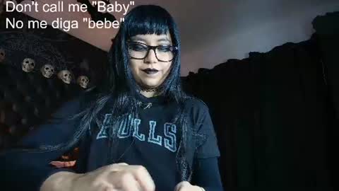 Snapshot of alexhoe_ chatting on June 20, 2026, 6:44 pm Alex online show from June 20, 2026, 6:44 pm