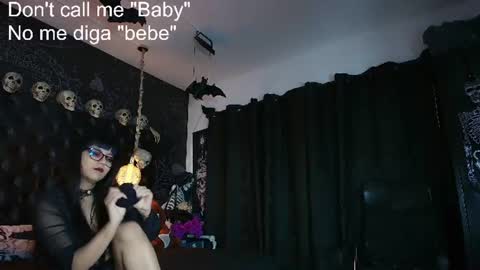 Snapshot of alexhoe_ chatting on June 23, 2026, 6:39 pm Alex online show from June 23, 2026, 6:39 pm