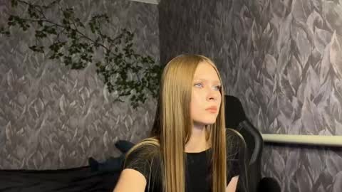 Snapshot of alexialunaris chatting on May 26, 2026, 1:51 pm Alexia online show from May 26, 2026, 1:51 pm