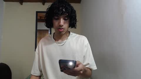 Snapshot of alexis21_ chatting on October 23, 2025, 1:49 am Alexis online show from October 23, 2025, 1:49 am