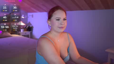 Snapshot of alexis_bess chatting on July 17, 2026, 6:57 pm Alexis online show from July 17, 2026, 6:57 pm