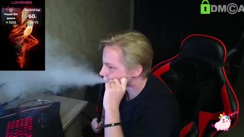 Snapshot of alexis_gordon chatting on October 10, 2025, 5:56 pm Alexis online show from October 10, 2025, 5:56 pm