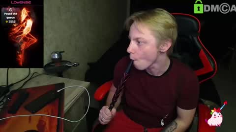 Snapshot of alexis_gordon chatting on October 13, 2025, 8:09 pm Alexis online show from October 13, 2025, 8:09 pm