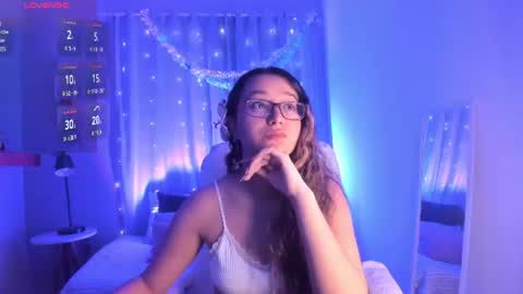 Snapshot of alexis_scott__ chatting on June 25, 2026, 2:10 pm alexis_scott__ online show from June 25, 2026, 2:10 pm