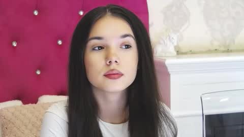 alexisdevine online show from February 22, 2026, 5:19 am