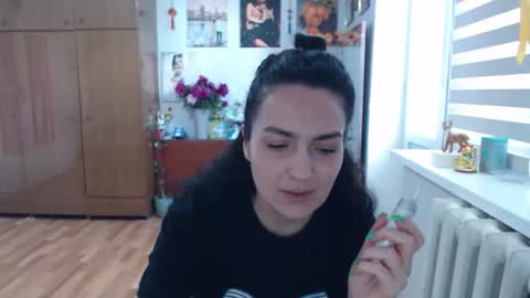 AlexisMillers online show from June 1, 2026, 11:01 am