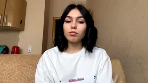 Snapshot of alexisschiess chatting on November 4, 2025, 9:08 am Karolina online show from November 4, 2025, 9:08 am