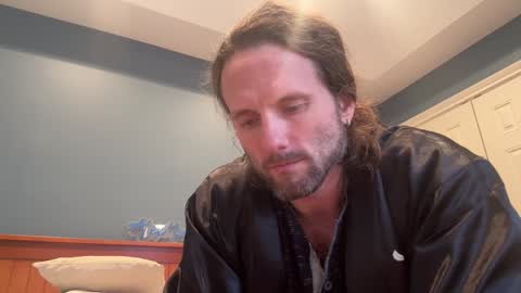 Snapshot of alexmanndickerson chatting on December 24, 2024, 2:01 pm Alex Mann online show from December 24, 2024, 2:01 pm