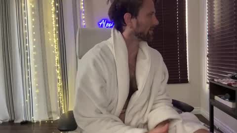 Snapshot of alexmanndickerson chatting on October 3, 2025, 4:15 pm Alex Mann online show from October 3, 2025, 4:15 pm