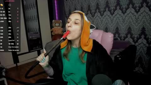 Snapshot of alexracc00n chatting on December 12, 2024, 3:21 am Alex online show from December 12, 2024, 3:21 am