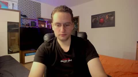 alexs9xtime online show from May 12, 2026, 2:36 pm