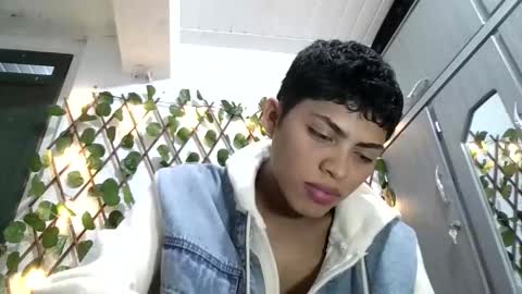 Snapshot of alexsexy1405 chatting on December 18, 2025, 11:00 pm alexsexy1405 online show from December 18, 2025, 11:00 pm