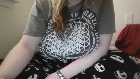 Snapshot of alexvines chatting on December 13, 2024, 5:00 pm Alex Vines online show from December 13, 2024, 5:00 pm