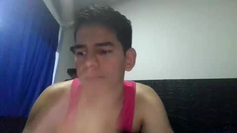 Snapshot of alexvz2828 chatting on May 15, 2026, 3:02 am alexvz2828 online show from May 15, 2026, 3:02 am