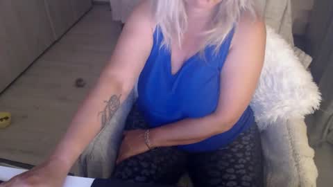Jhoa online show from May 12, 2026, 7:00 pm