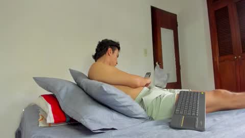 Alexxander Hall online show from December 13, 2025, 7:53 pm