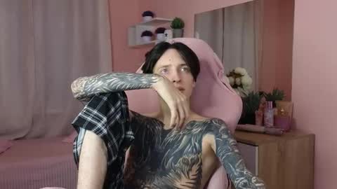 Alex online show from November 2, 2025, 12:40 pm