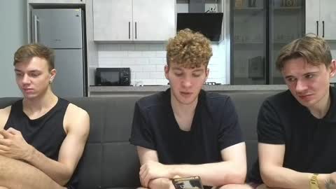 AlexDimaIgor online show from May 25, 2026, 9:10 pm