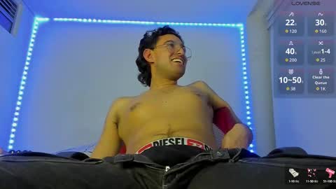 Snapshot of alexxx_savage chatting on September 23, 2025, 4:26 am Alexander online show from September 23, 2025, 4:26 am