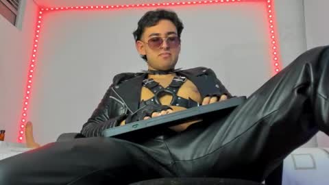 Snapshot of alexxx_savage chatting on October 22, 2025, 3:07 am Alexander online show from October 22, 2025, 3:07 am