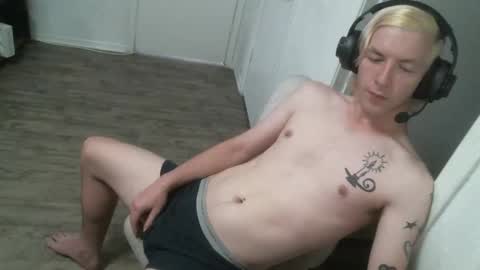 Snapshot of alexxxmic chatting on October 30, 2025, 3:57 pm Alexxxmic online show from October 30, 2025, 3:57 pm