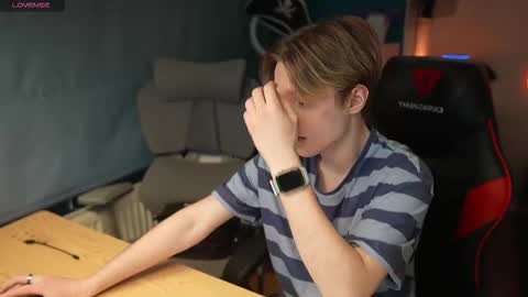 Alexycutie online show from February 15, 2026, 4:36 pm