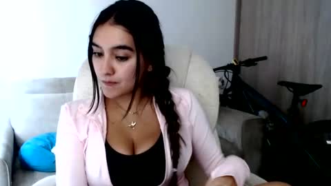 alexyferrer1 online show from June 18, 2026, 10:14 pm
