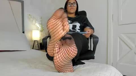 Snapshot of aleya_black chatting on April 21, 2026, 1:42 am aleya_black online show from April 21, 2026, 1:42 am