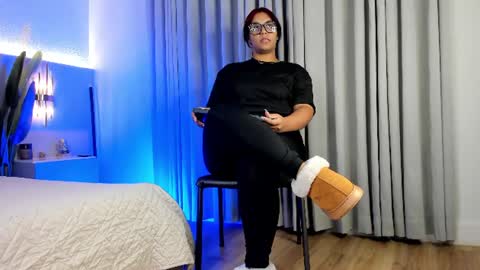 aleya_black online show from June 17, 2026, 12:57 am