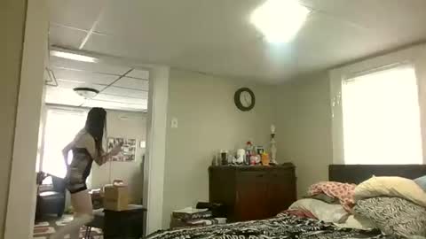 ali_tayler online show from February 17, 2026, 4:24 pm