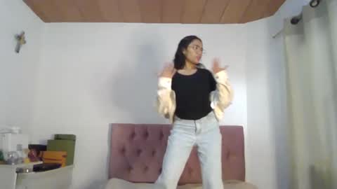 Alia  online show from February 11, 2025, 3:51 pm