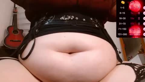 Snapshot of alicce_moon_ chatting on June 11, 2026, 2:53 am online show from June 11, 2026, 2:53 am