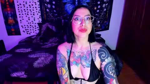 ALiCE ROSE online show from April 19, 2026, 11:40 pm