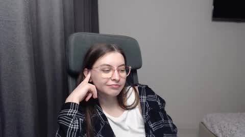 Alice online show from February 15, 2025, 10:21 pm