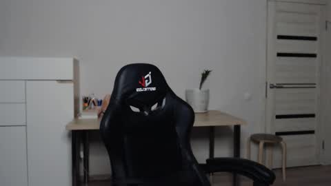 Alice online show from March 2, 2025, 6:30 pm