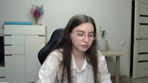 Alice online show from November 7, 2025, 6:52 pm