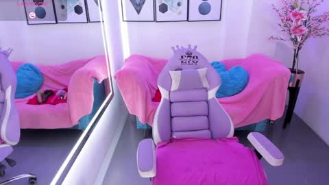 Alice  online show from April 16, 2026, 11:55 am