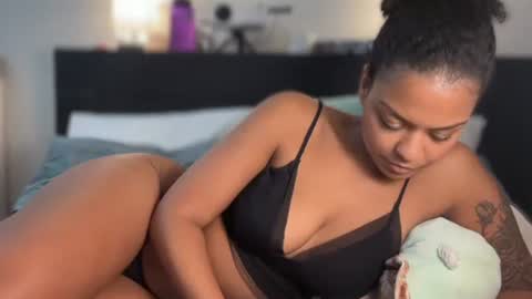 Snapshot of alice_erotica chatting on October 21, 2025, 8:31 pm alice erotica online show from October 21, 2025, 8:31 pm