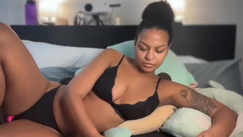 Snapshot of alice_erotica chatting on October 27, 2025, 8:57 pm alice erotica online show from October 27, 2025, 8:57 pm