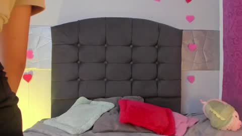 Snapshot of alice_evans_lov chatting on March 11, 2025, 6:00 am Alice Evans online show from March 11, 2025, 6:00 am