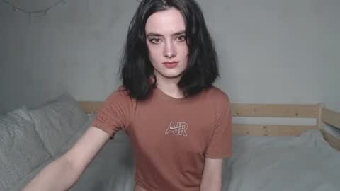 Snapshot of alice_glo chatting on April 19, 2026, 8:11 pm Alice online show from April 19, 2026, 8:11 pm