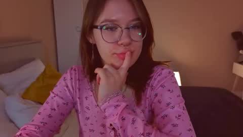 Snapshot of alice_miiiller chatting on February 5, 2026, 10:42 am Alice online show from February 5, 2026, 10:42 am