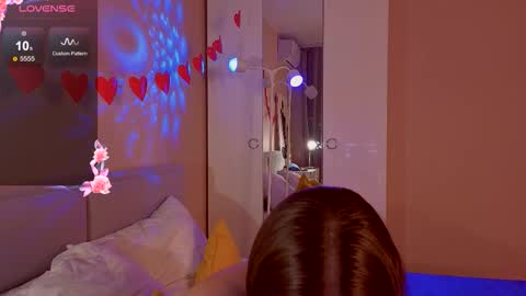 Snapshot of alice_miiiller chatting on February 25, 2026, 5:17 am Alice online show from February 25, 2026, 5:17 am