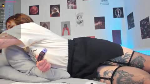  Alice  online show from November 30, 2025, 1:04 pm